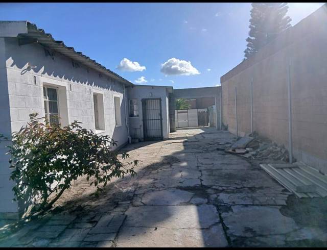3 BEDROOM HOUSE FOR SALE IN ATLANTIS